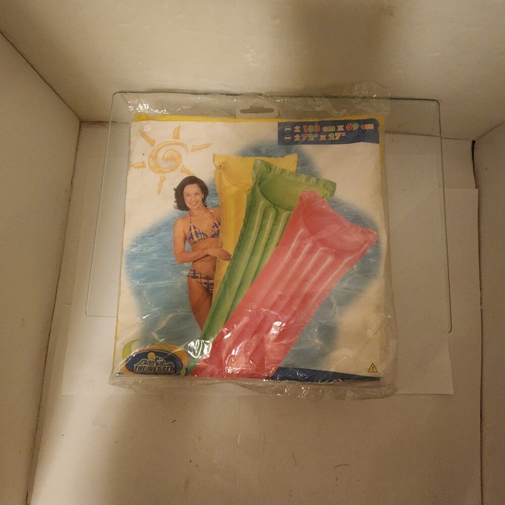 NIP Vintage 2006 Wet Set 72x27 Pool Float # 59703 Yellow